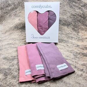 Comfy Cubs Swaddle & Burp Cloths Bundle